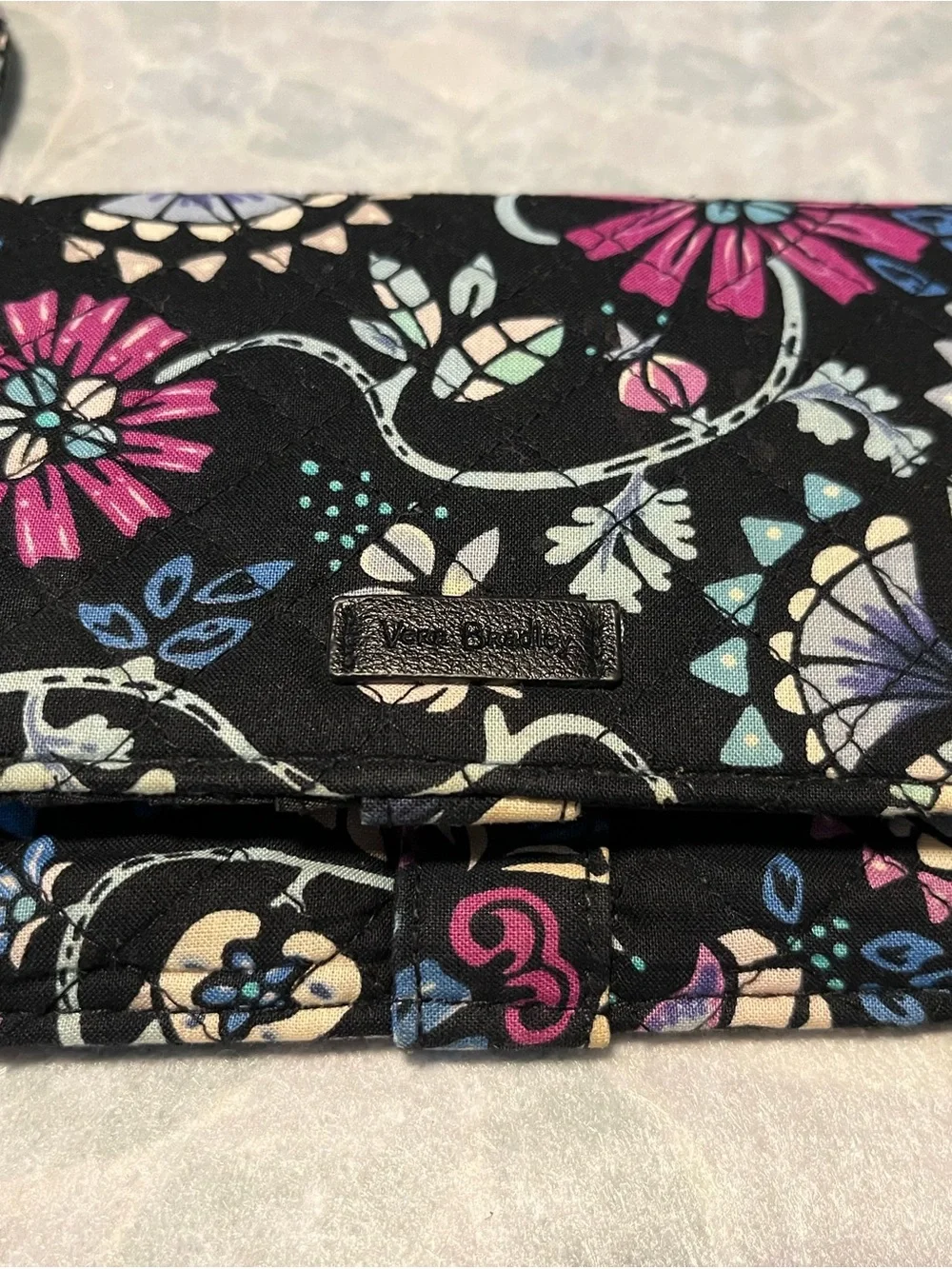 Vera Bradley Black Quilted Crossbody wallet  Pink Blue Floral Adj Strap 7X5